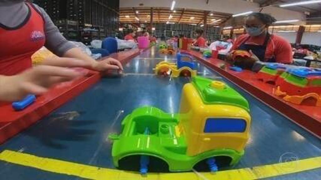 This Year Enjoy the Color of Festival with Amazing Holi Gifts Ideas